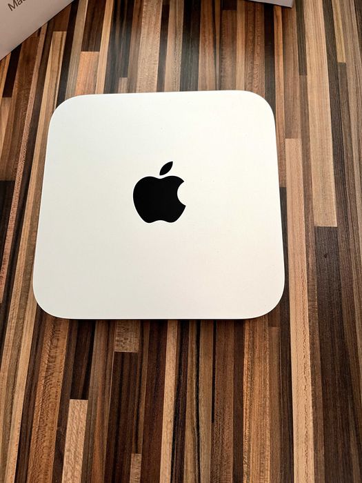 Mac mini M1 , 8GB , 256 GB
