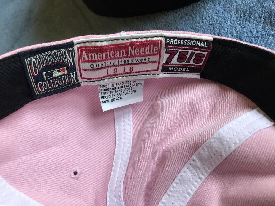 Șepci New Era stare foarte buna