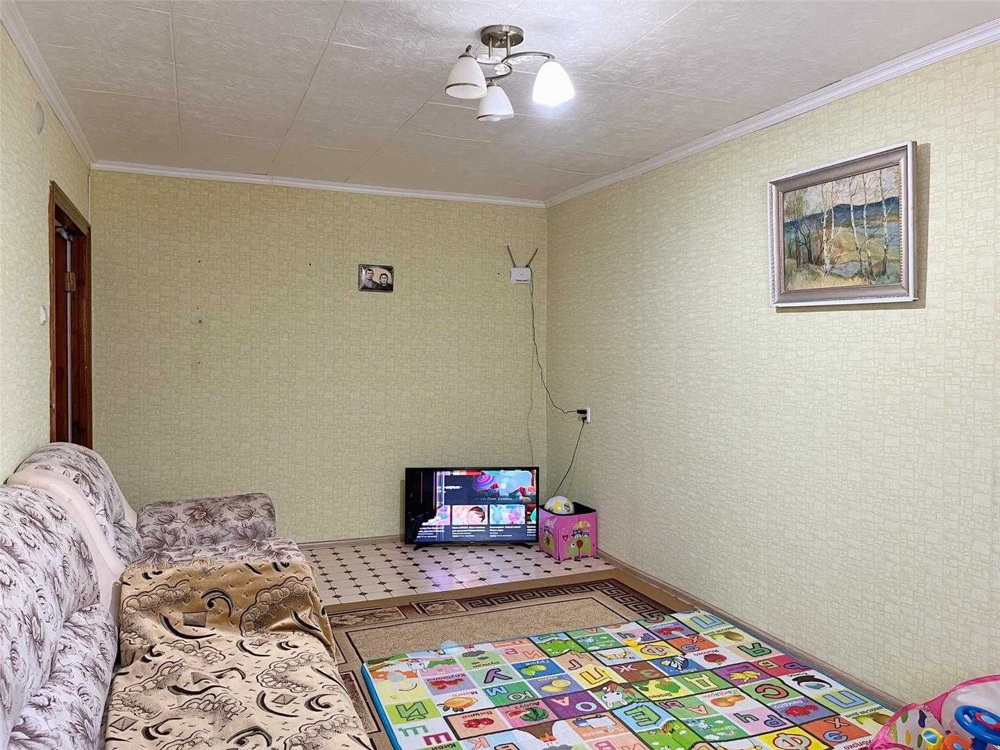 Продам 5 ти комн квартиру на 4 мкр