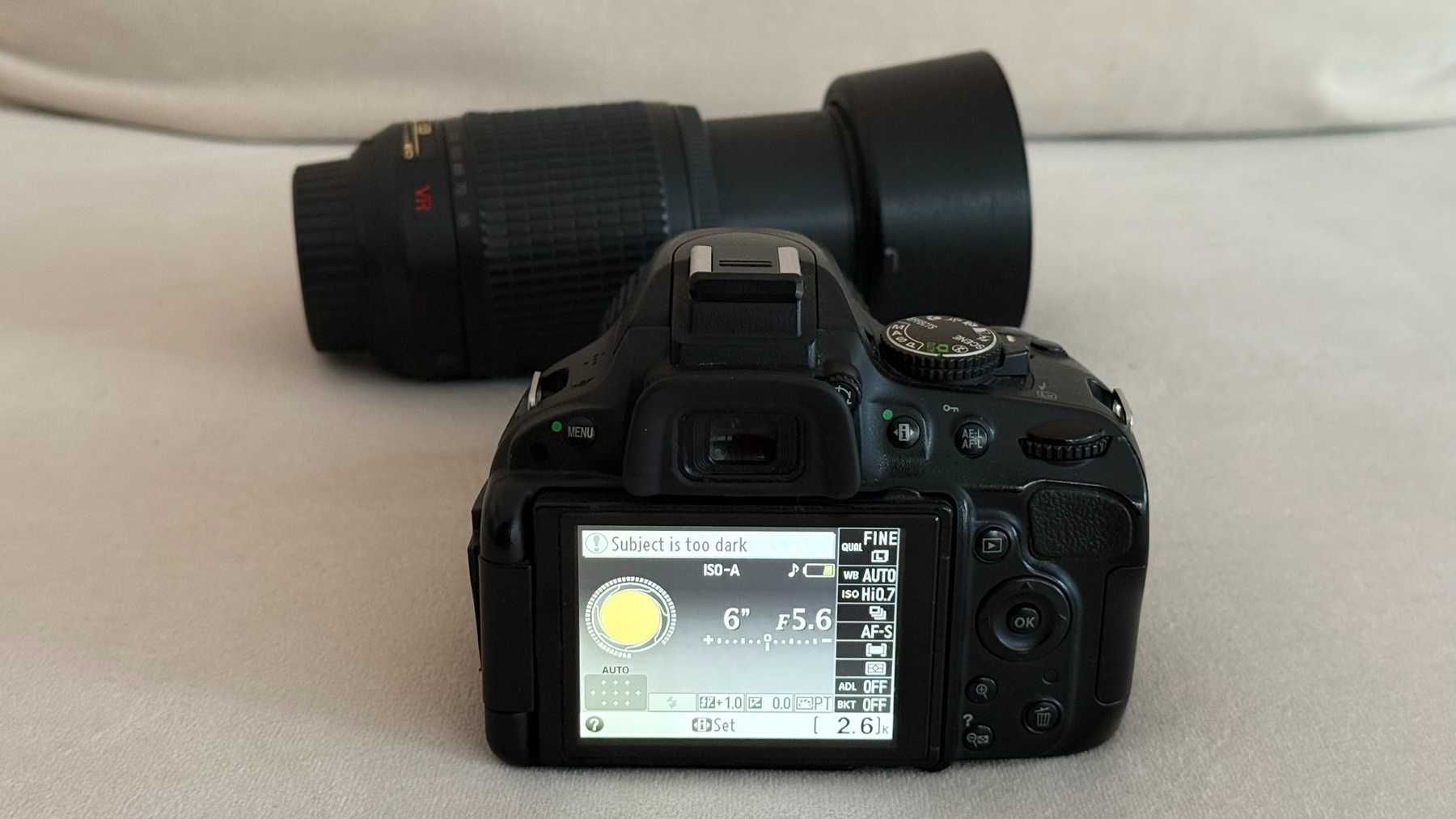 Nikon D5100 + обектив 18-55мм (китов) + обектив 55-200мм + аксесоари
