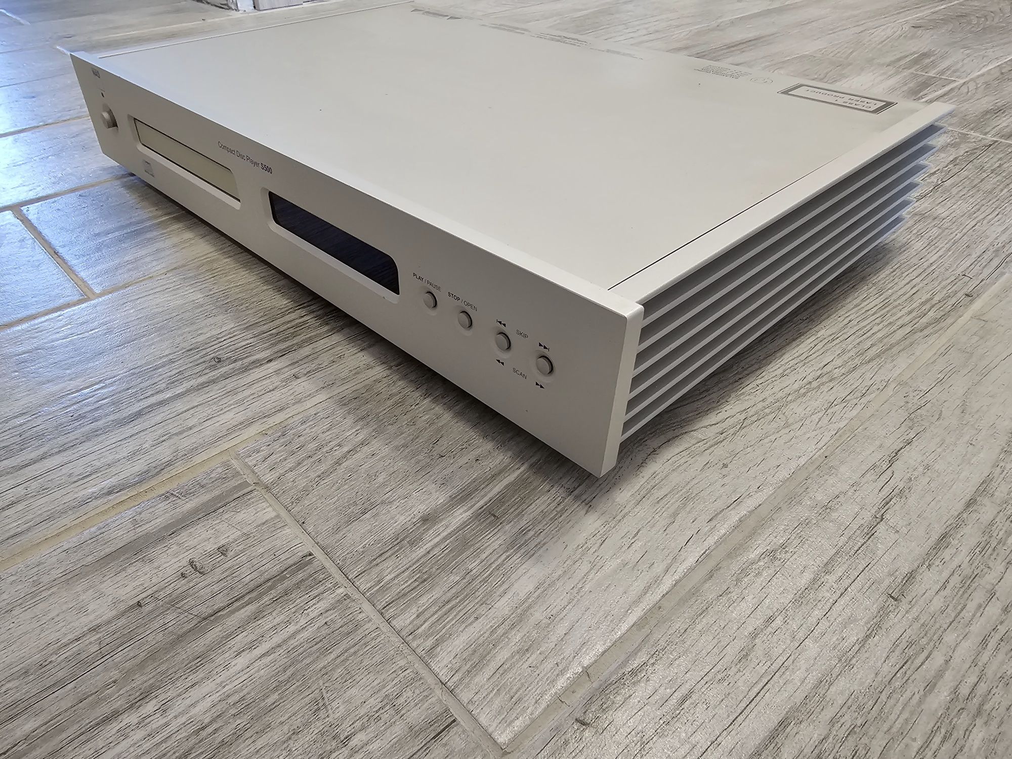 NAD S500 CD player