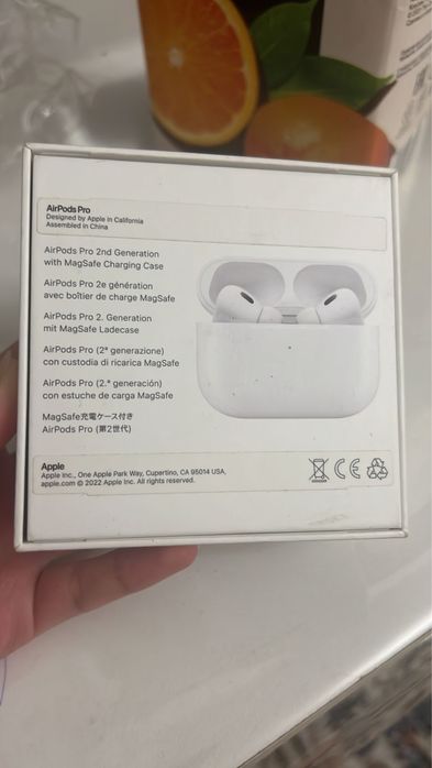 Продам оригинал кейс Airpods pro 2