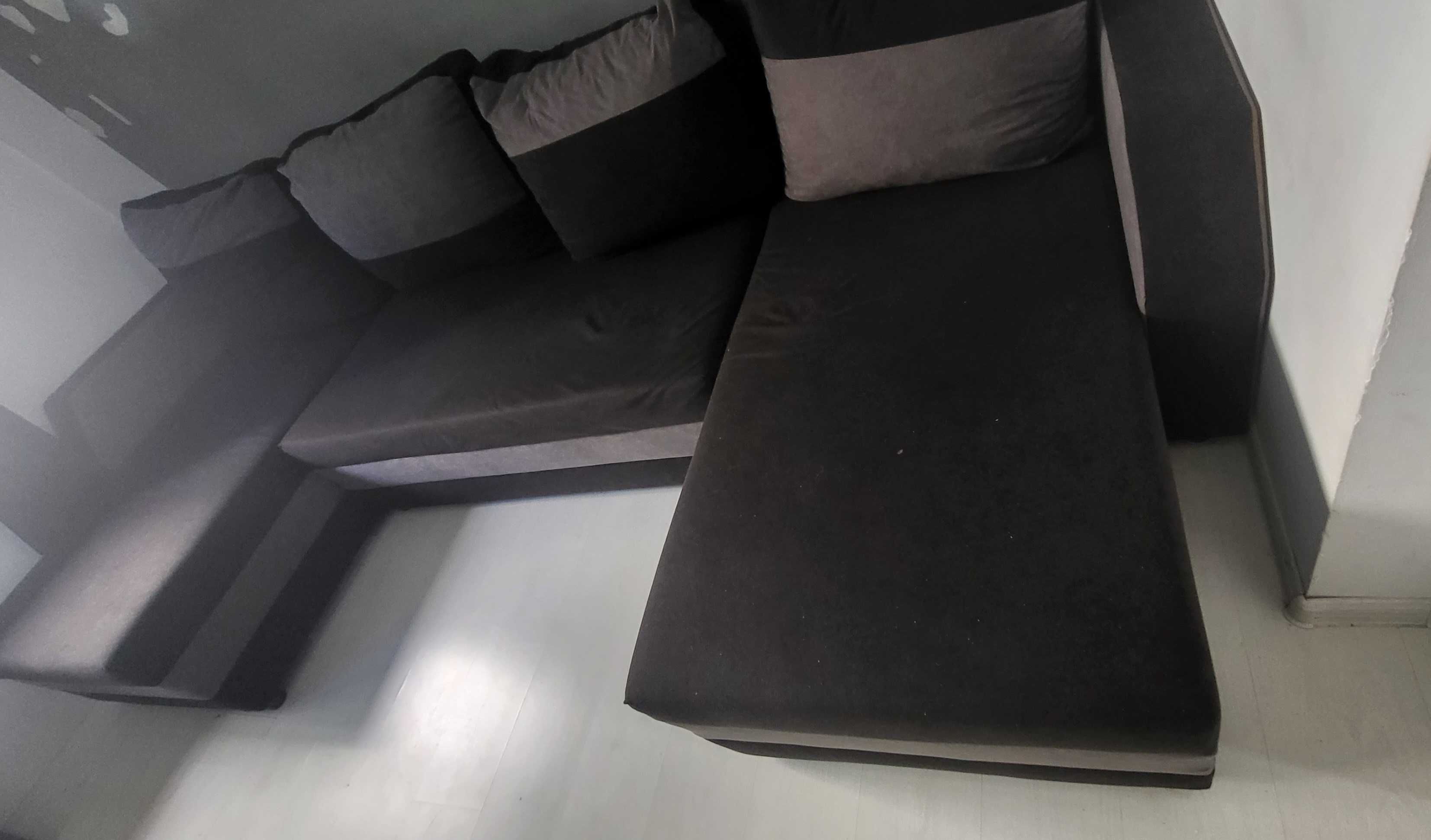 Coltar negru 303×140 urgent mutare