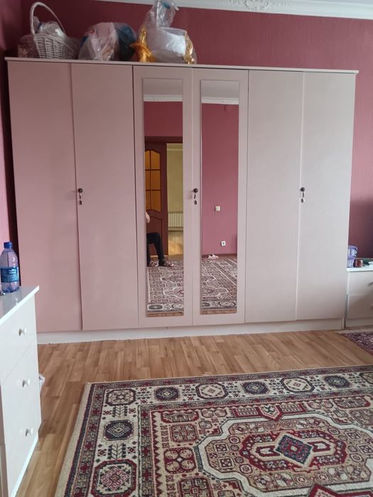 Спальный гарнитур