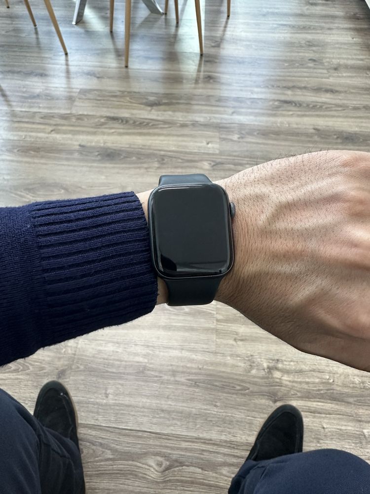 Продам Apple watch 5 серия 44mm