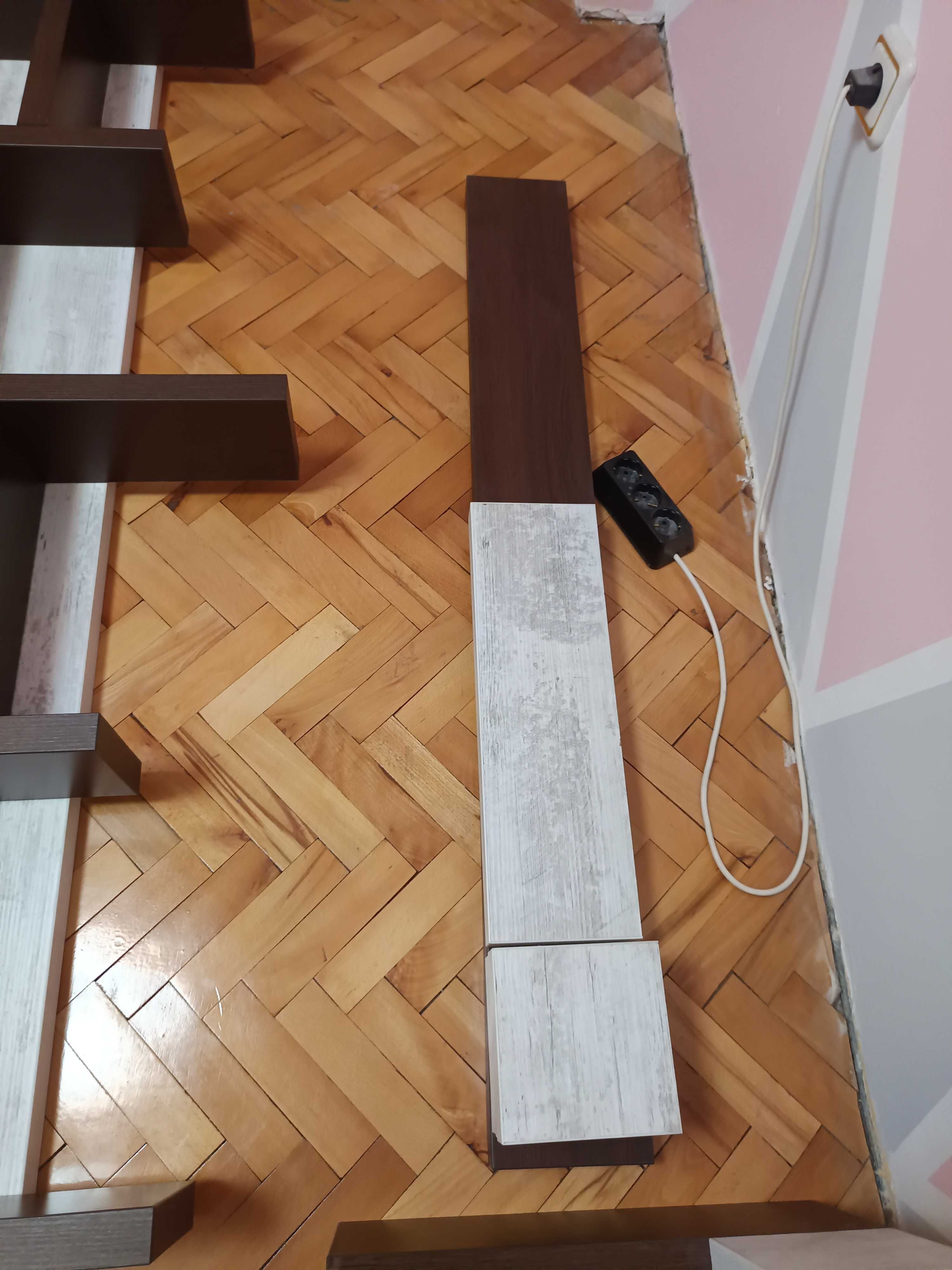 Секция + етажерки