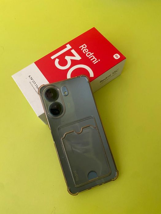 Redmi 13c,на 128гб,в подарок 1чехол и адаптер с шнурами.