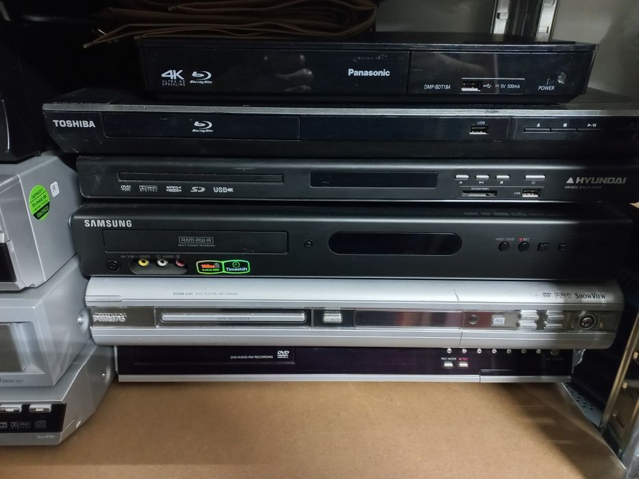 Bluray player dvd player dvd recorder vhs panasonic sony yamaha jvc
