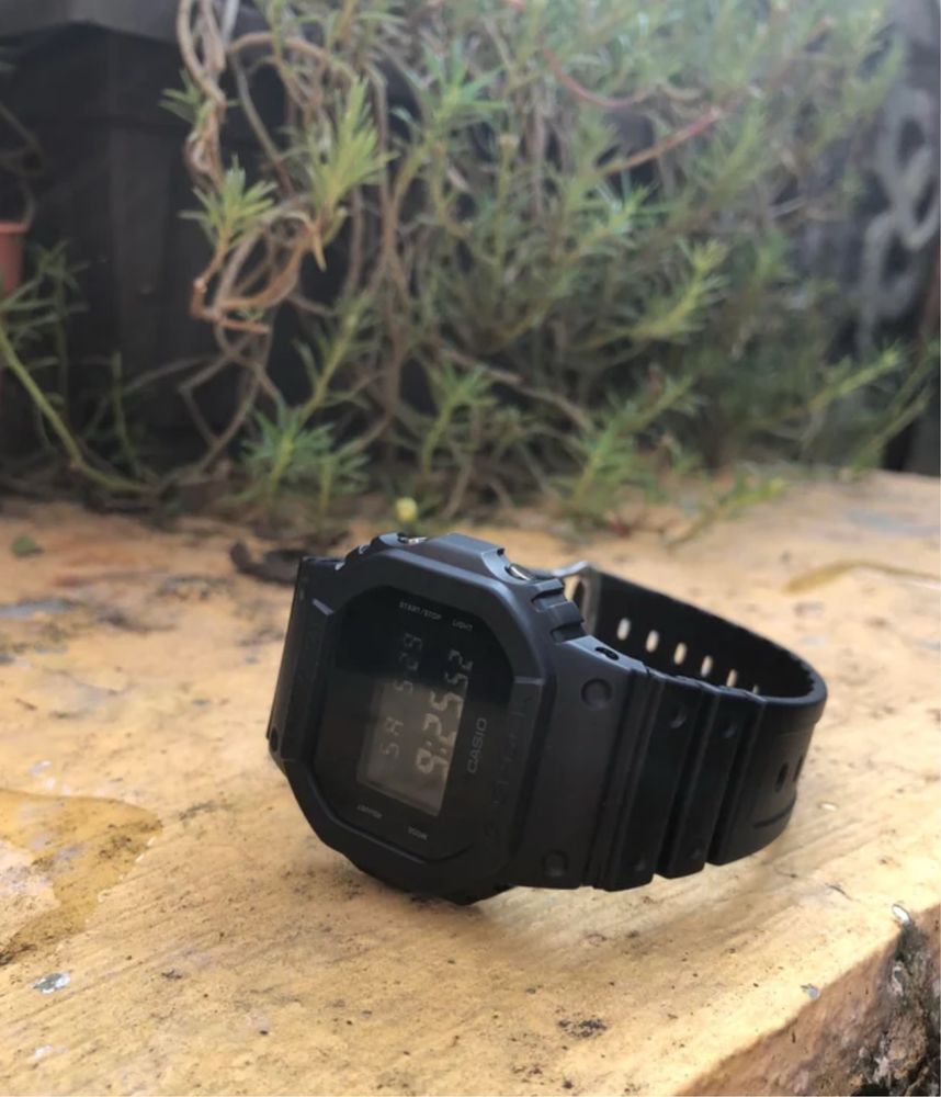Мужские часы G-SHOCK Casio DW-5600BB-1DR