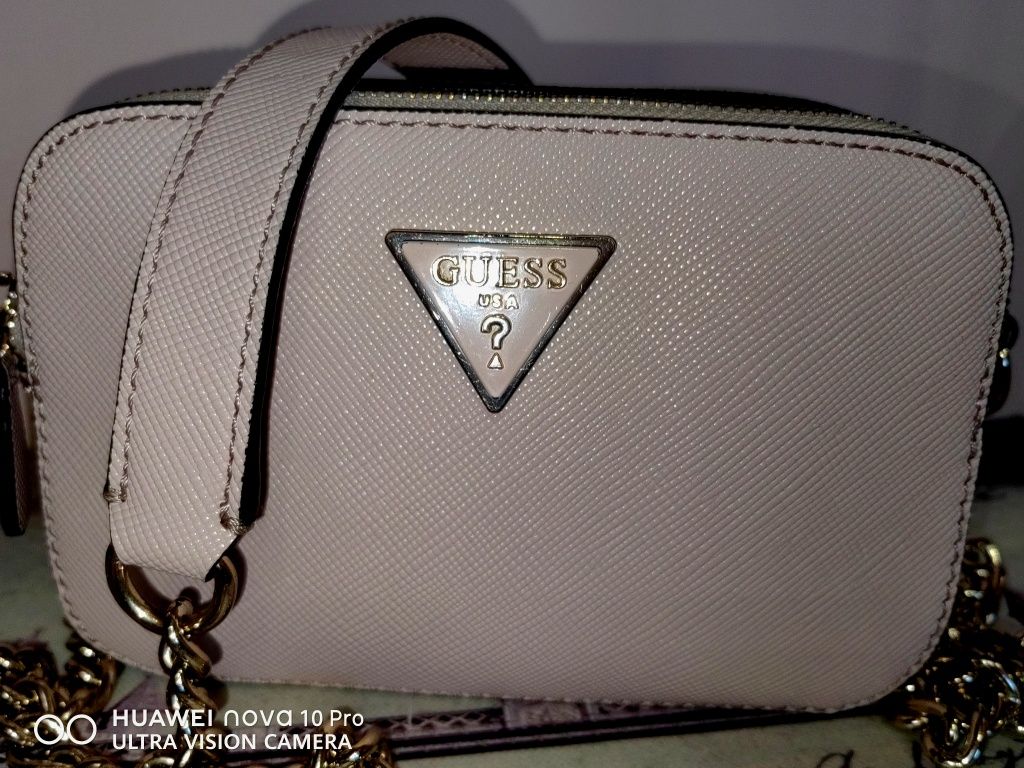 Чанта Guess (бледо розова)