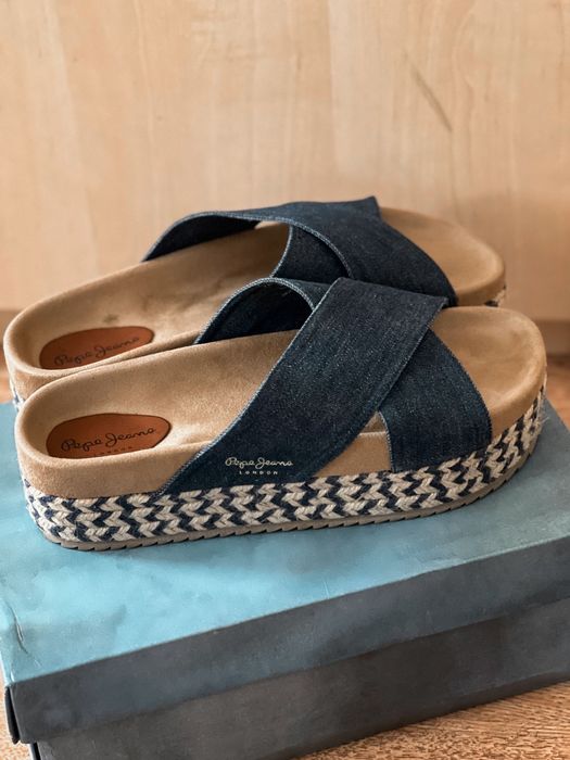Чехли на платформа Pepe Jeans London