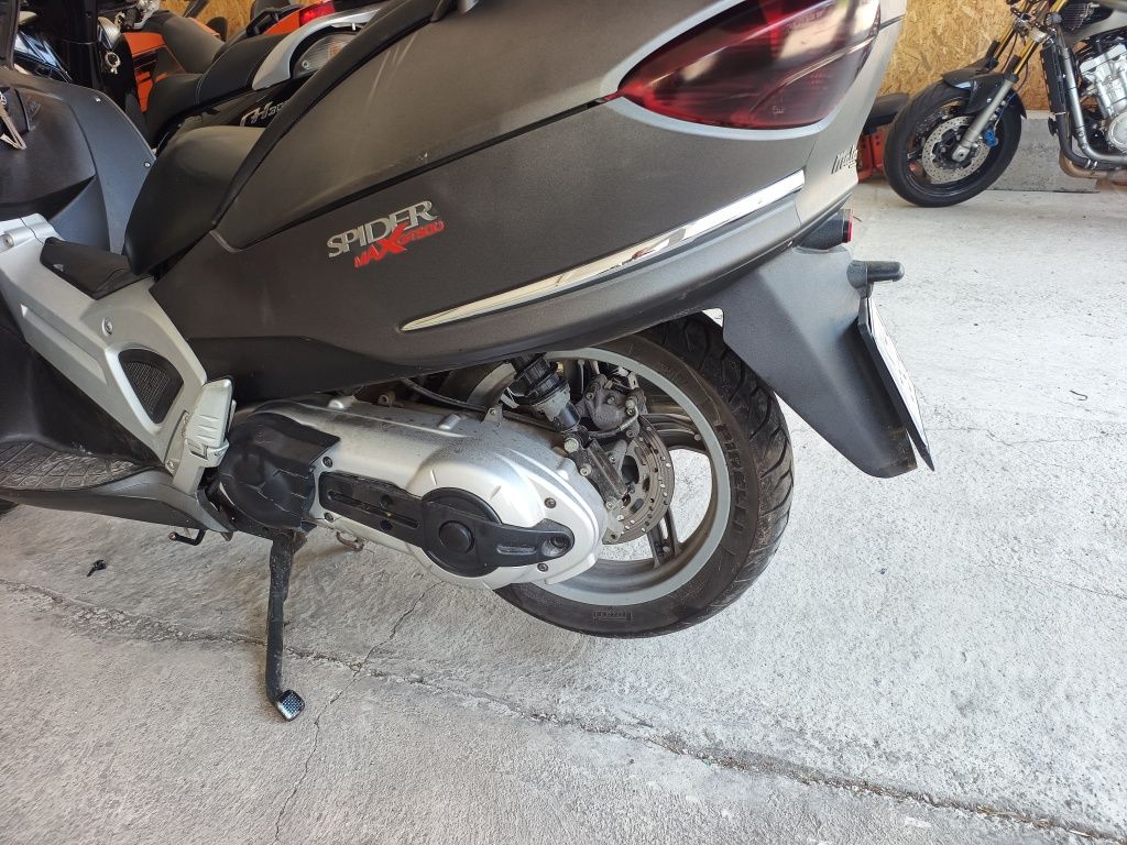 Скутер Malaguti Spidermax 500 GT
