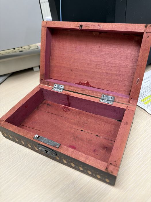 Cutie dreptunghiulara Sculptata din Lemn 18x11x6