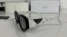 Слънчеви очила Prada