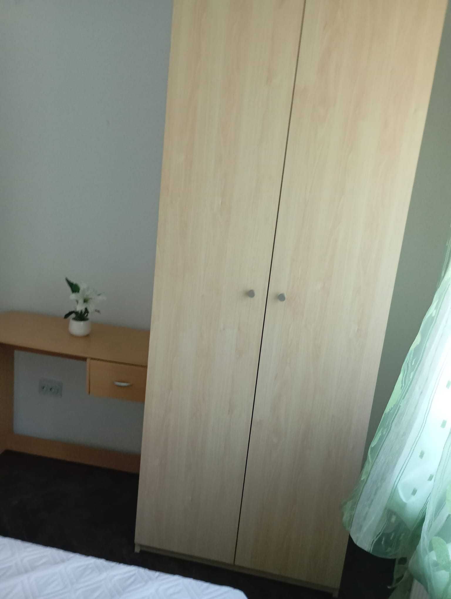 Inchiriez apartament cu 2 camere mobilat in HCC(zona Monument) Caracal