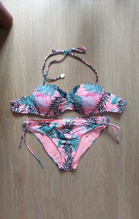 2 costume baie M noi+ 2 sutiene de baie