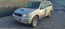 Vând Toyota RAV4