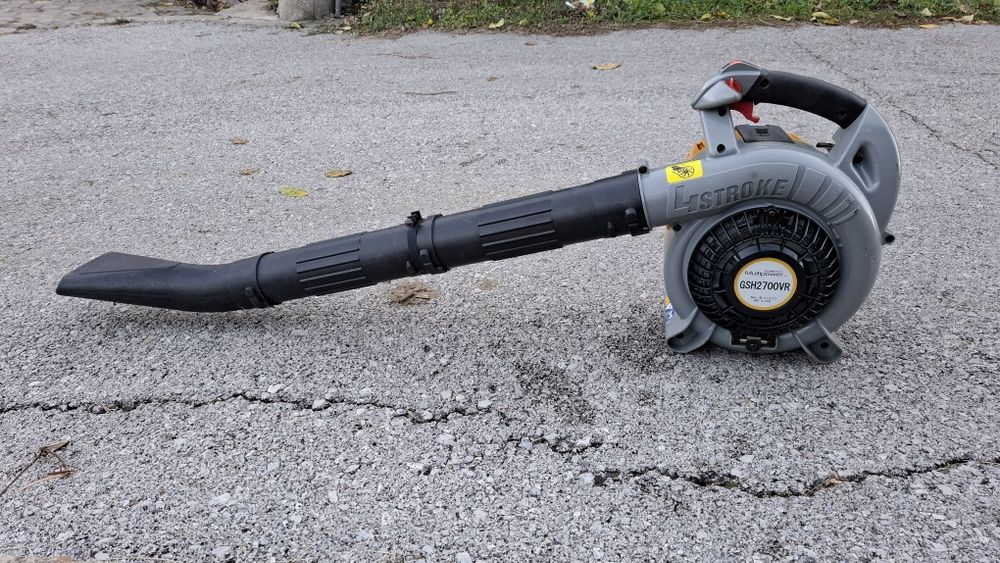 Бензинова духалка за листа