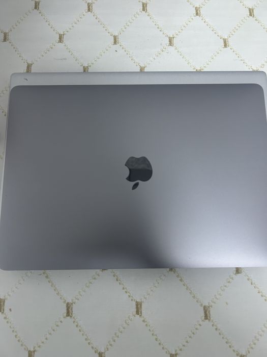 Ноутбук macbook air 13 2020