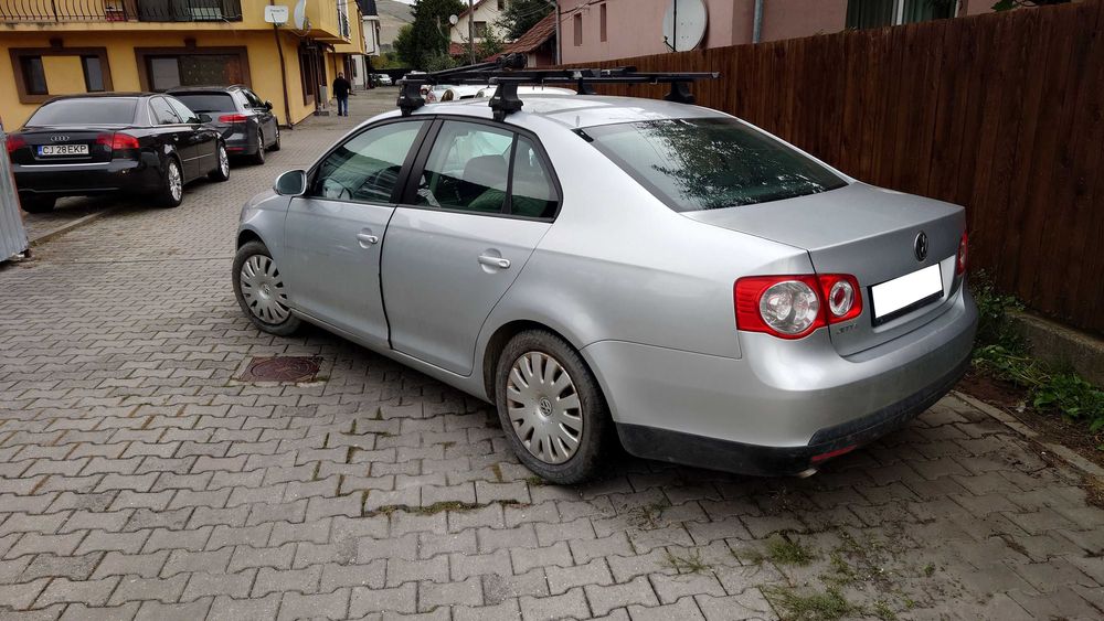 VW JETTA 1.6 benzina, 2008, 281505KM