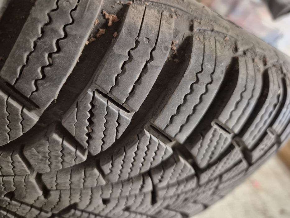 Зимни гуми GOODYEAR R16