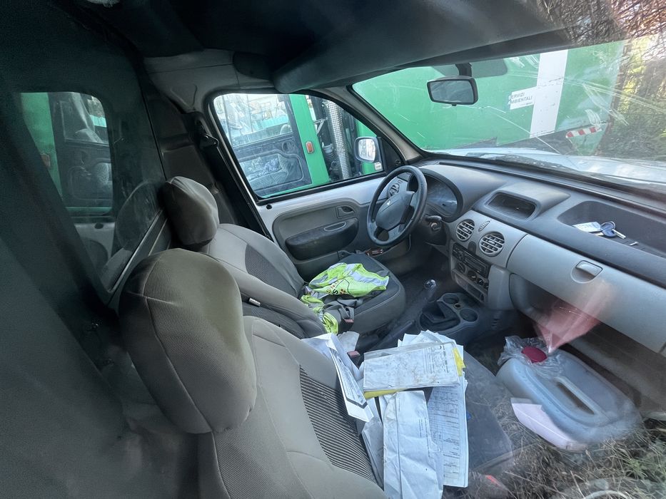 Kango- pentru dezmembare