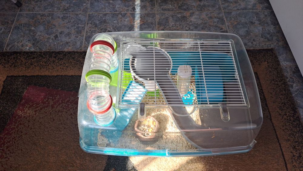 Cușcă cu hamster cu toate accesoriile