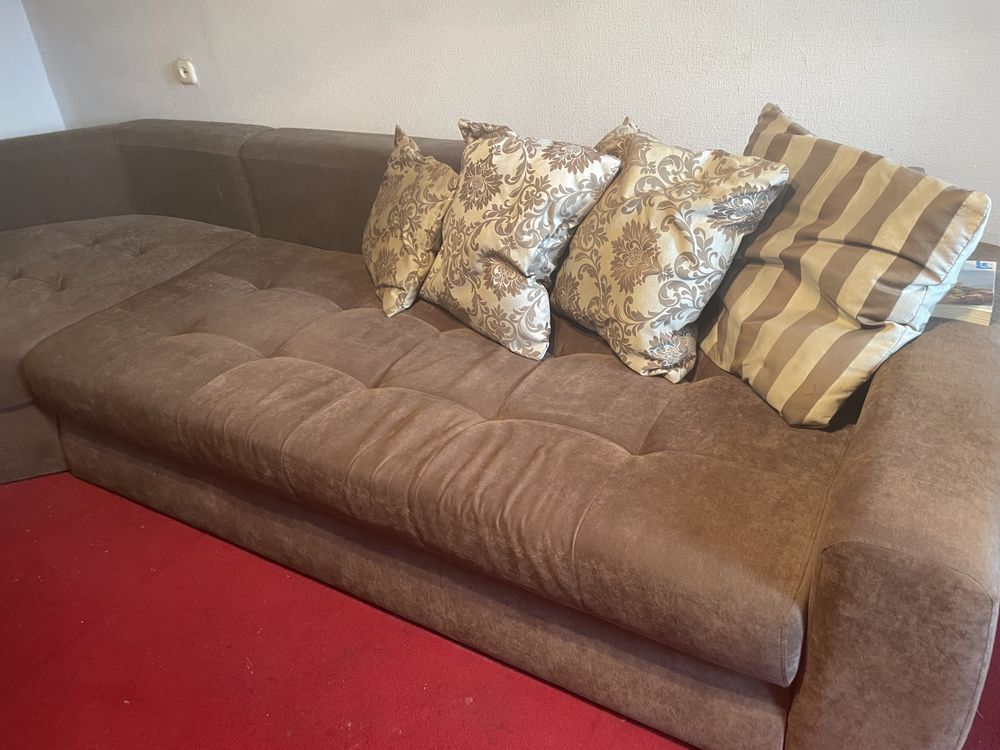 Продаем большой угловой диван