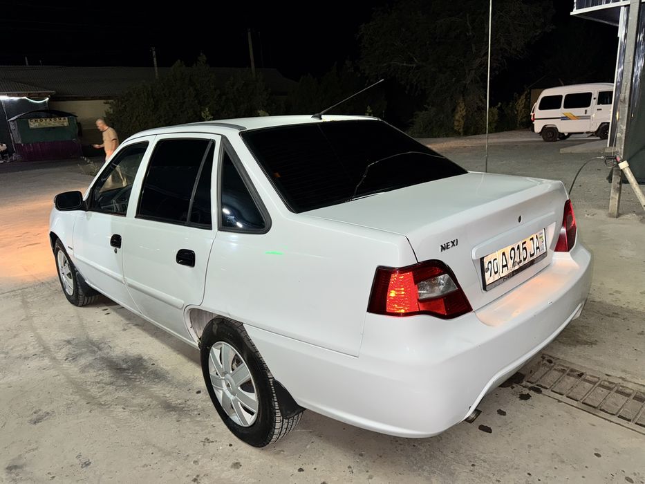 Nexia 2     1,6 motor      2016 yil     lyuks sotiladi !!!