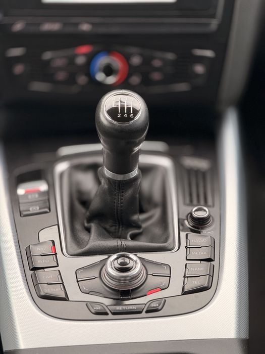 Audi Q5 S-line 2.0 TDI 170 CP