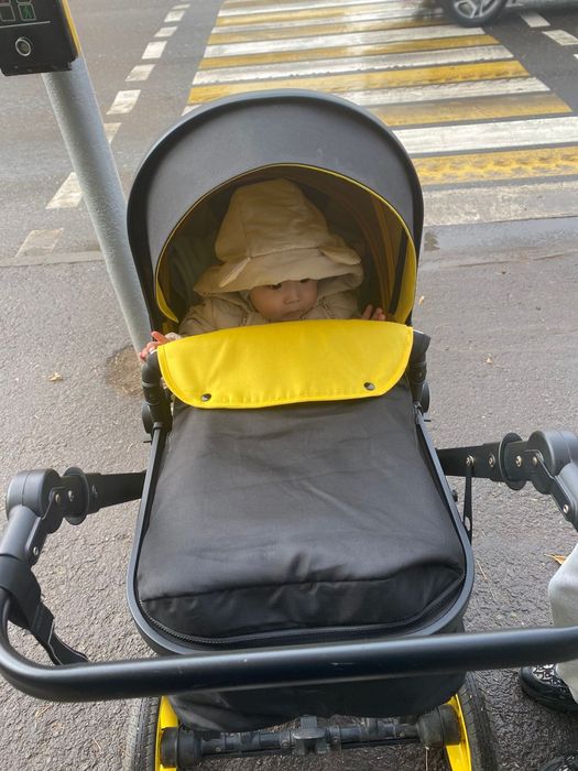 Коляска черная трансформер