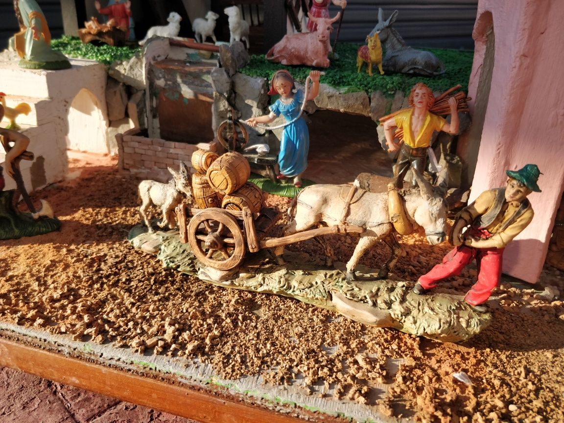 Vând figurine reale colectionari