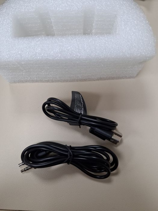 Casti Stereo Wireless Over-Ear