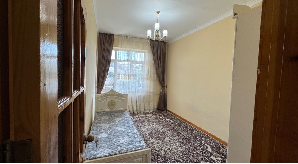 Продается 4х комнатная кв. 4й этаж. 114м2. Бульвар.