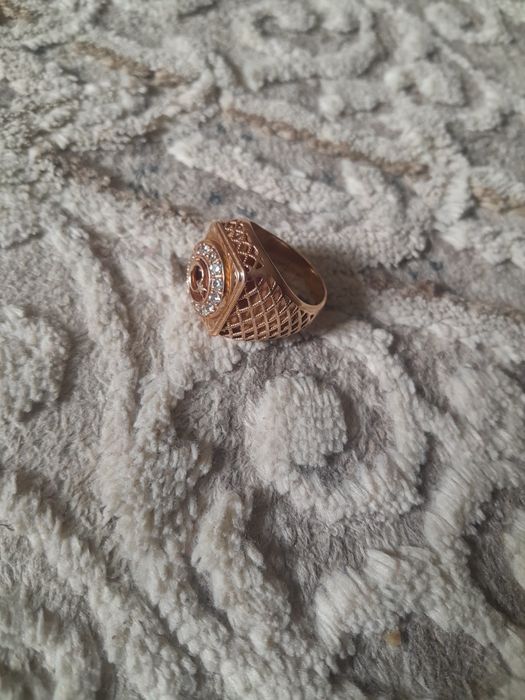 Печатка золотая продам