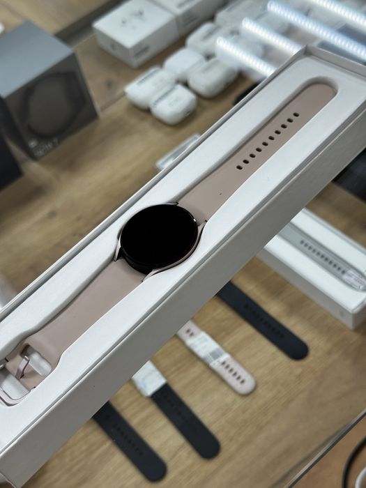 Samsung Watch 4 SM-R860 25,000тг 0•0•12kaspi 0•0•24halyk