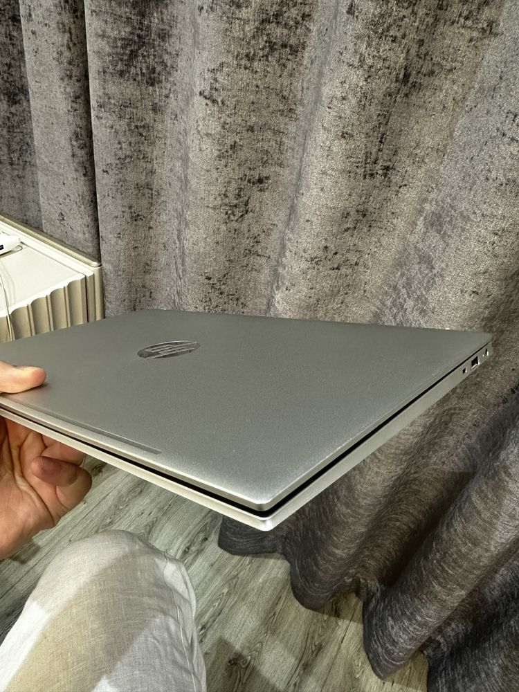 HP Pavilion core i3. 15 eg.  Почти новый! Срочно продаю!