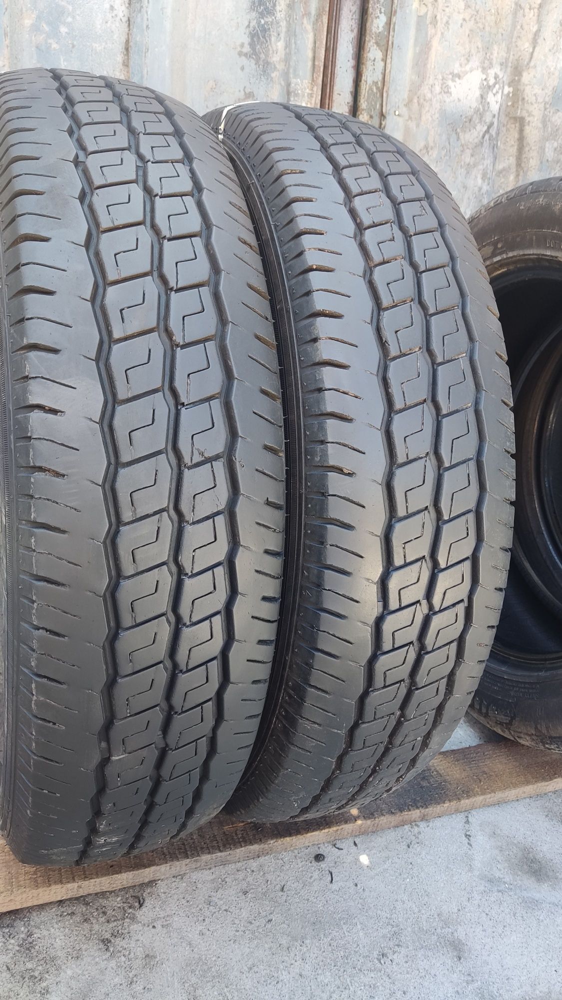 2бр бусови гуми 195/75/16C, HiFly, 107/105R, dot20
dot3921
8.6