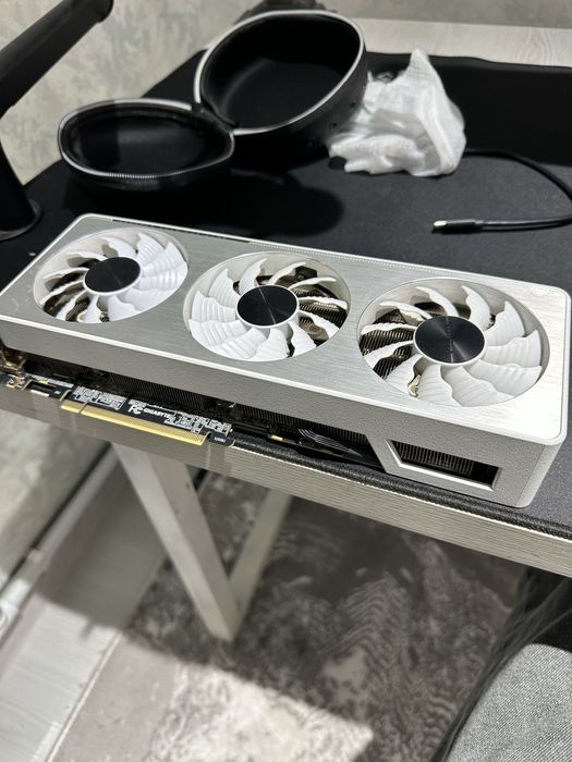 Rtx 3070 Vision OC Gigabyte белая видеокарта
