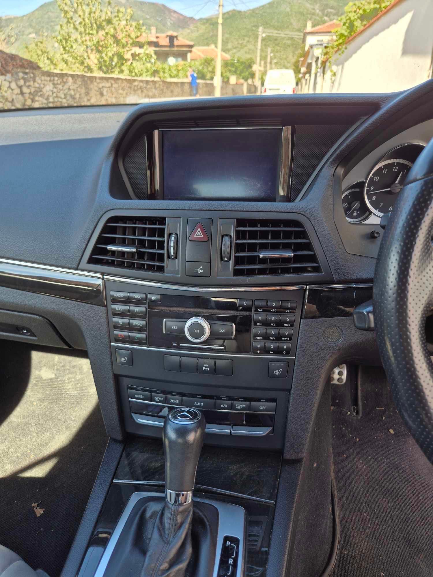 W207-C207 651 На Части