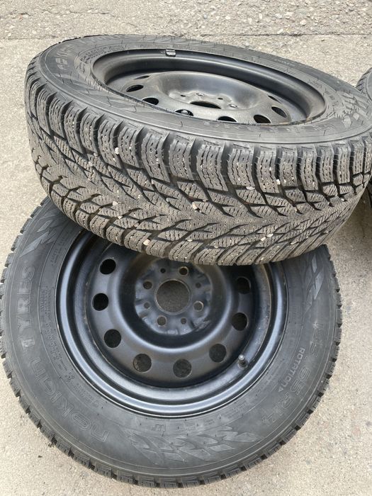 Зимие шины Nokian 185/65/R14