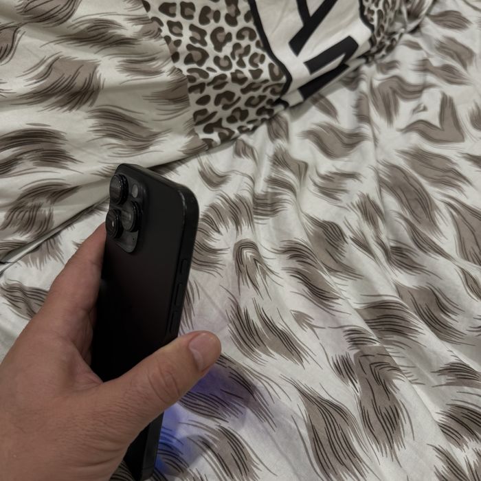 Iphone 16 pro max 256 gb qora rangi