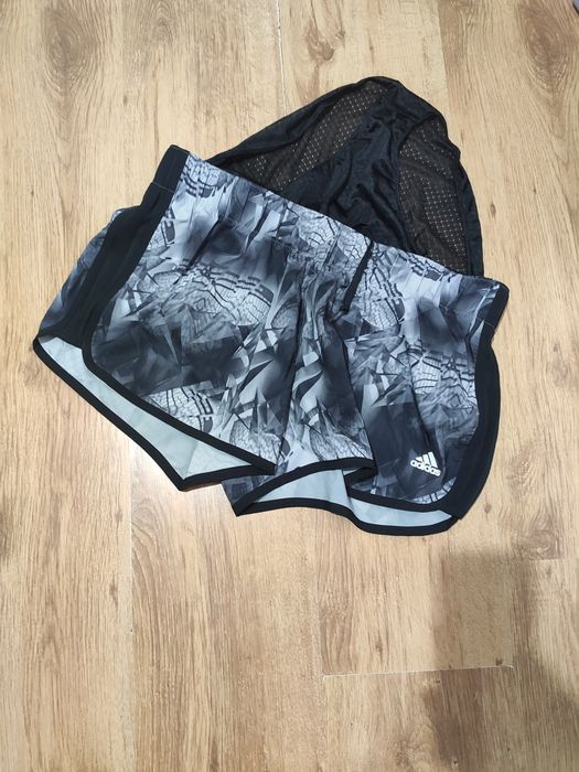 Pantaloni scurți de damă Adidas mărimea L