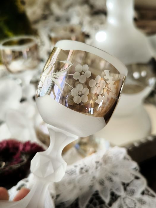 Комплекта шише с чаши