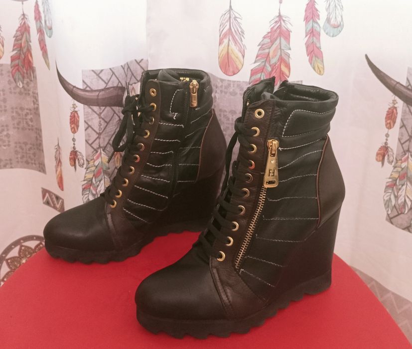 Продам модные сапожки