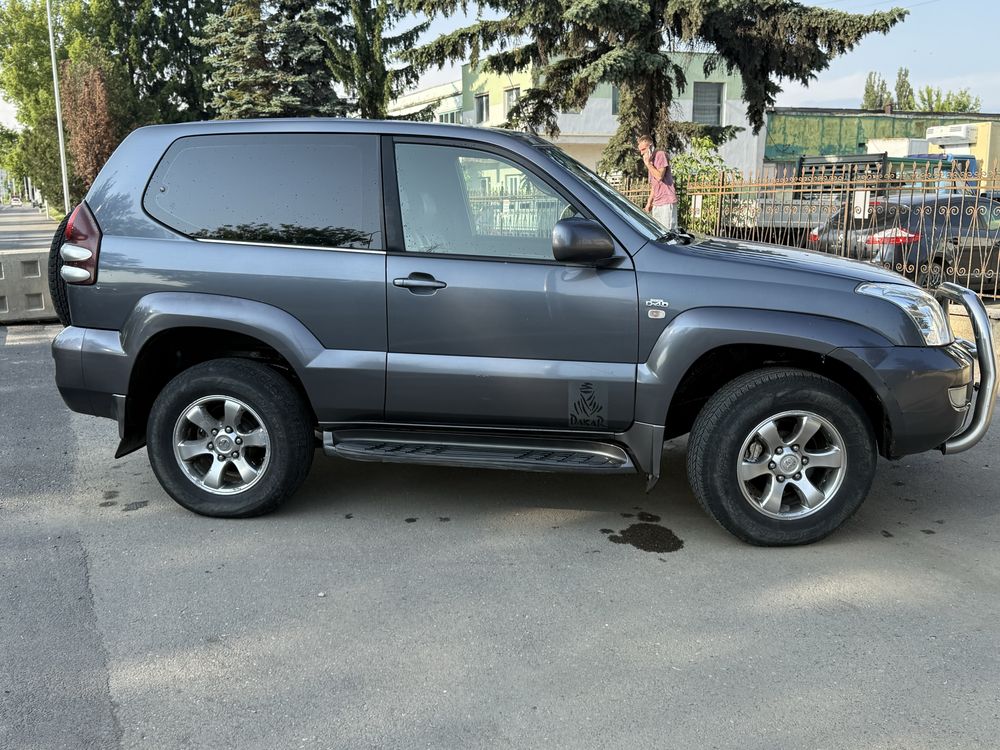 Toyota Land Cruiser J120 3.0 d-4d Utilitar N1