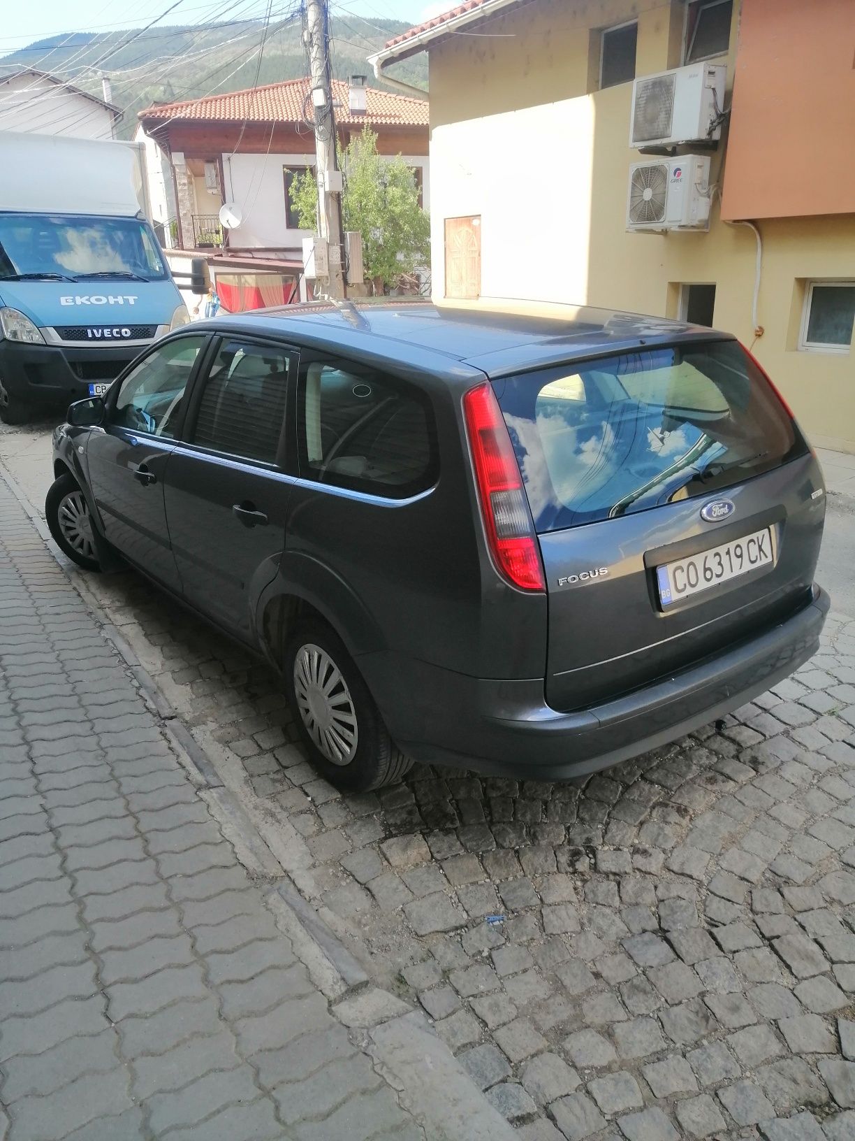 Форд фокус 1.6 TDCI Бартер за каравана!