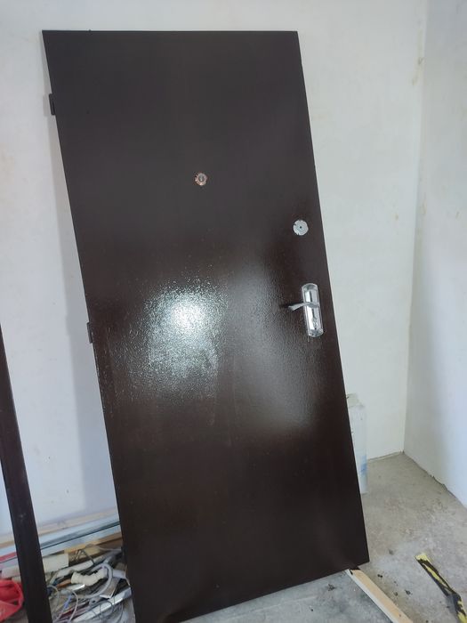 Temir eshiklar 2ta