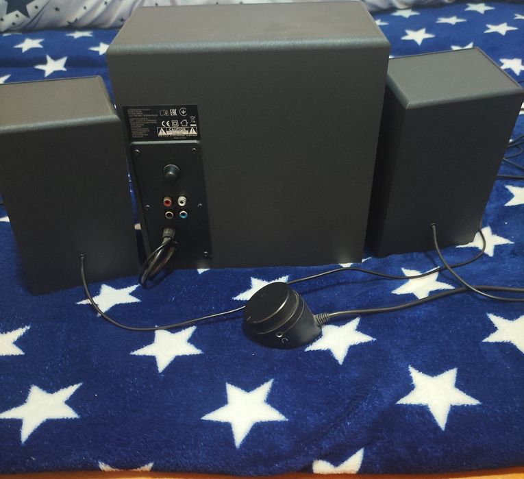 Vând boxe Logitech Z333, Pentru PC de 80W