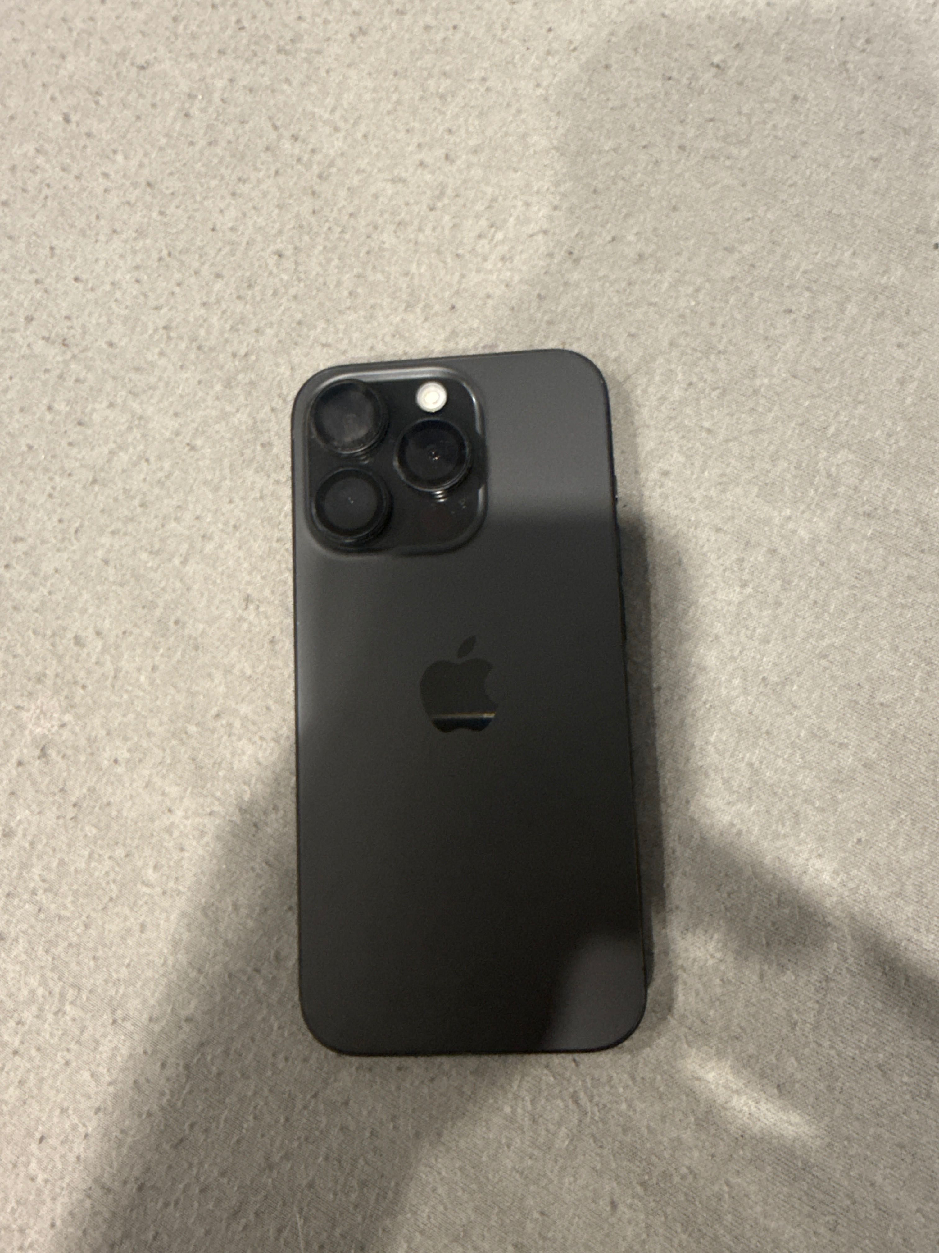 Iphone 15 pro 128 gb 94% battery